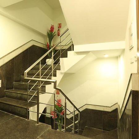 Hotel Qualia Suites At Delhi Airport Új-Delhi Kültér fotó