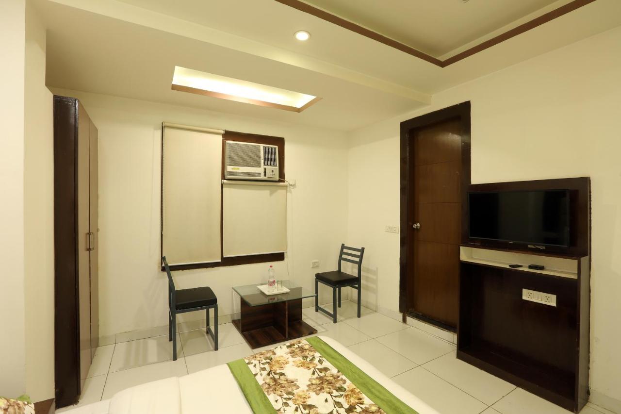 Hotel Qualia Suites At Delhi Airport Új-Delhi Kültér fotó