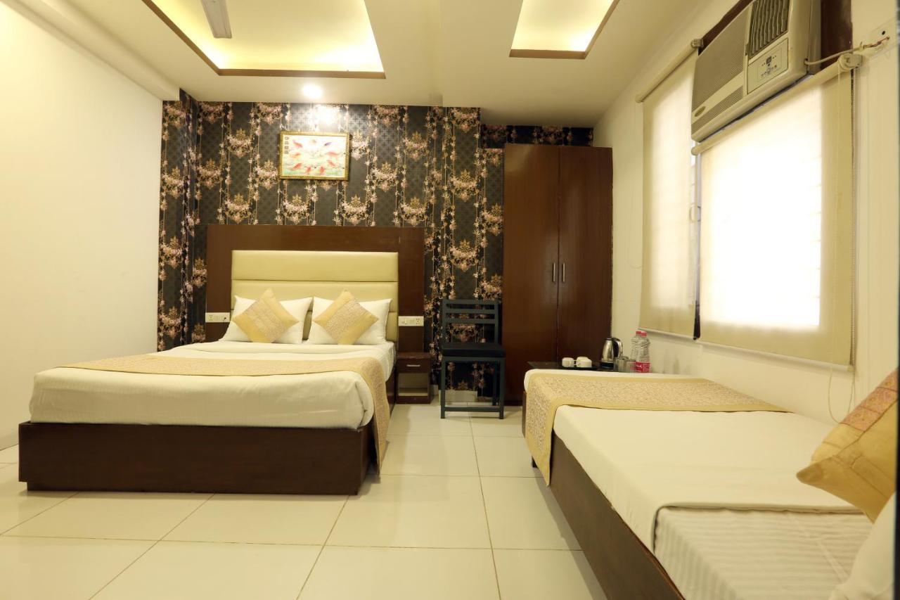 Hotel Qualia Suites At Delhi Airport Új-Delhi Kültér fotó