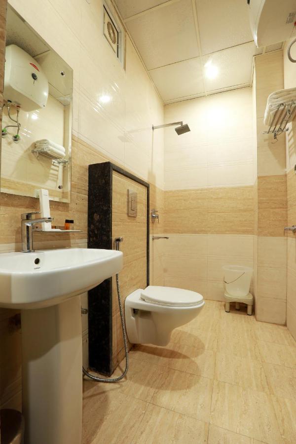 Hotel Qualia Suites At Delhi Airport Új-Delhi Kültér fotó