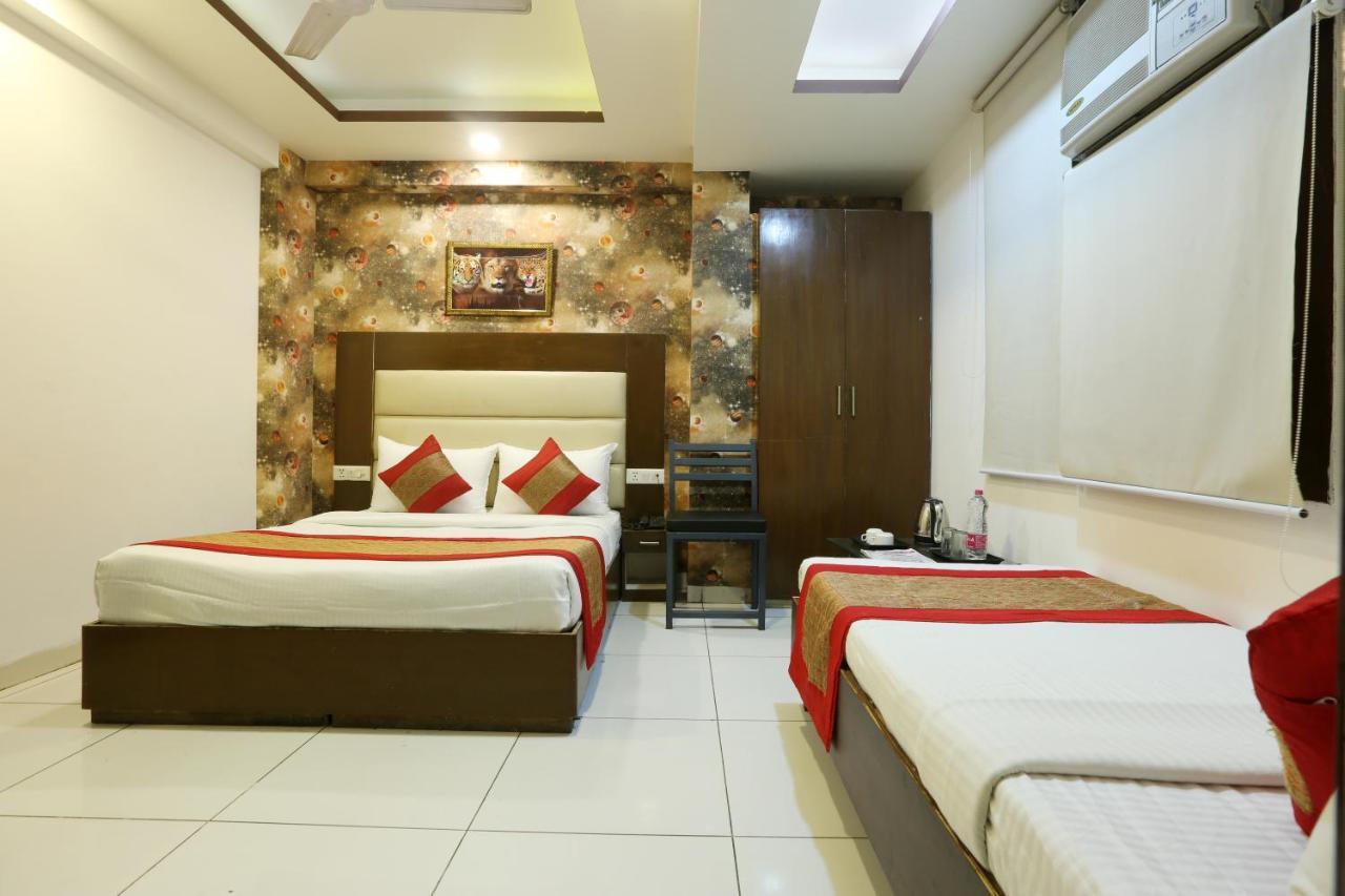 Hotel Qualia Suites At Delhi Airport Új-Delhi Kültér fotó